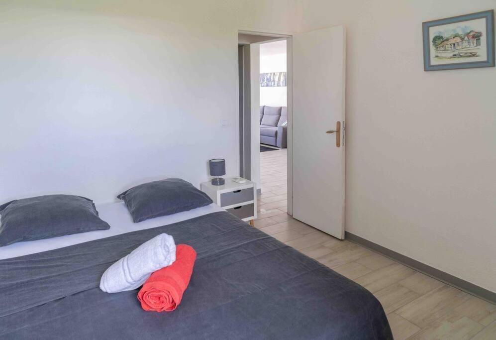 Blue Lagoon Appart En Residence Acces Plage Le Gosier  Esterno foto