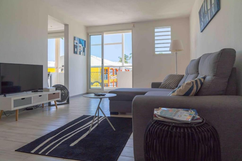 Blue Lagoon Appart En Residence Acces Plage Le Gosier  Esterno foto