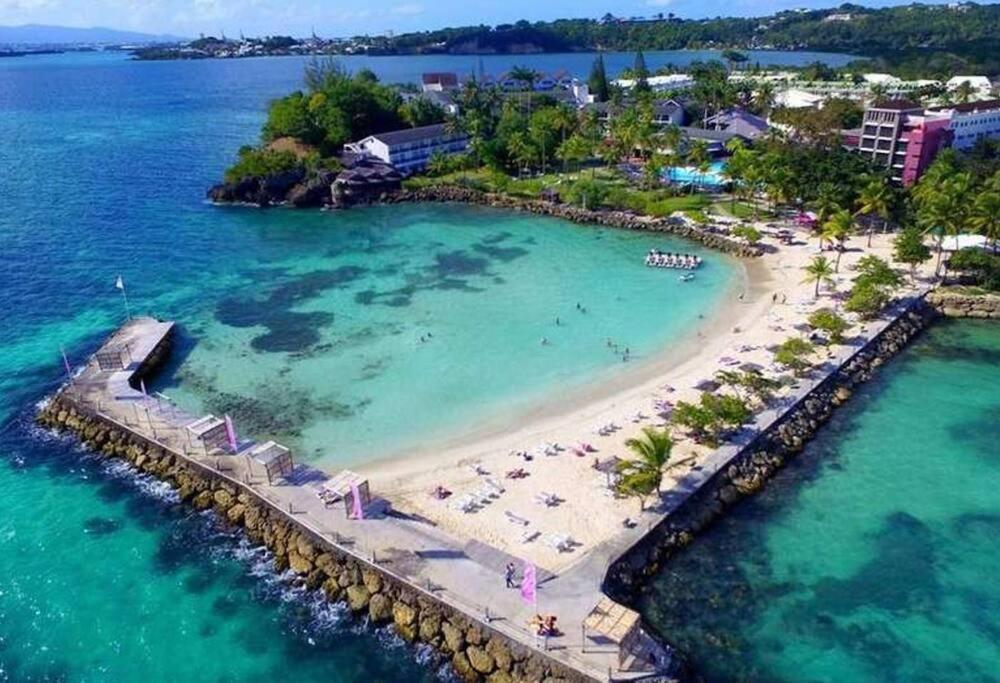 Blue Lagoon Appart En Residence Acces Plage Le Gosier  Esterno foto
